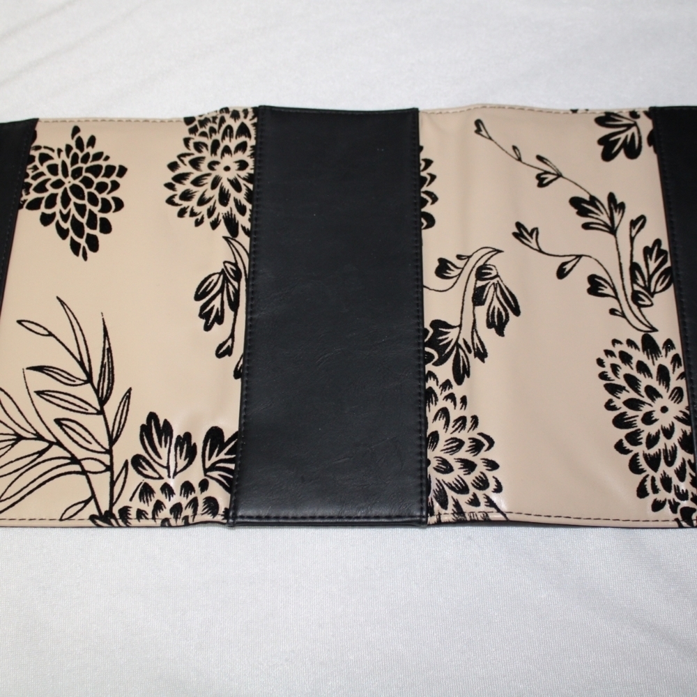 Miche Petite Liz Wallet/Purse Cover NWOT